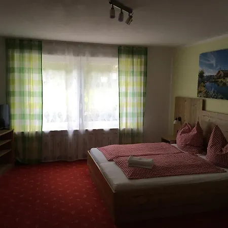 Bed & Breakfast Schwansee 2*